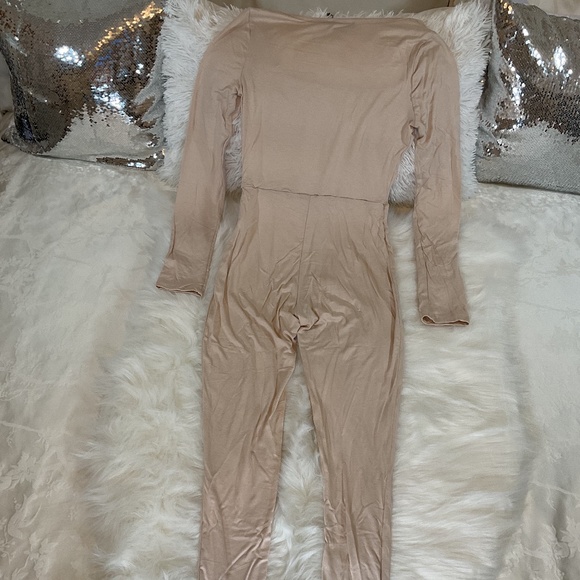 NWT Pretty Little Thing Shape Stone Jersey Square Neck Women’s Jumpsuit/PLT - Picture 7 of 9